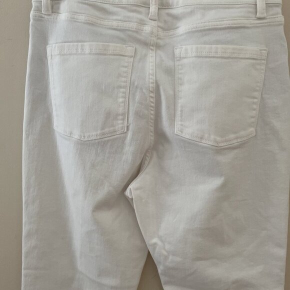 LL Bean Classic Fit Ankle Jeans Womens 10 White DenimStraight Leg Casual Stretch - Picture 5 of 11